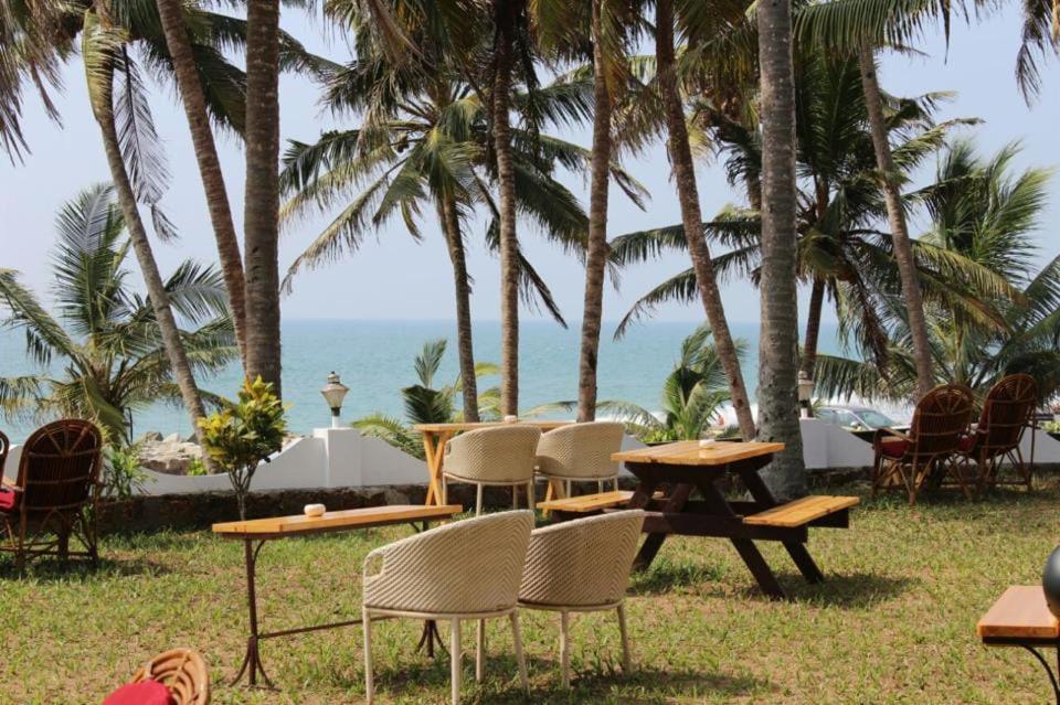 Vibes Beach House Villa Varkala Buitenkant foto